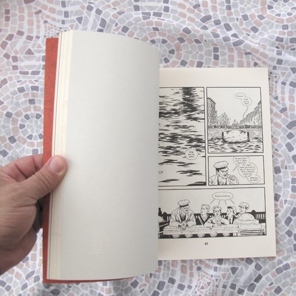 COMICS & GRAPHIC NOVELS | Berlin: City of Stones: Book One by Jason Lutes - Picture 14 of 14